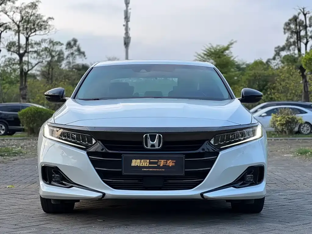 Honda Accord — фото 4