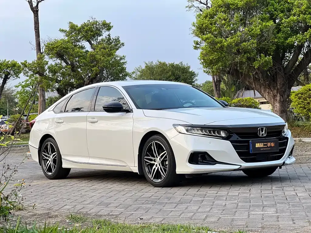 Honda Accord — фото 6