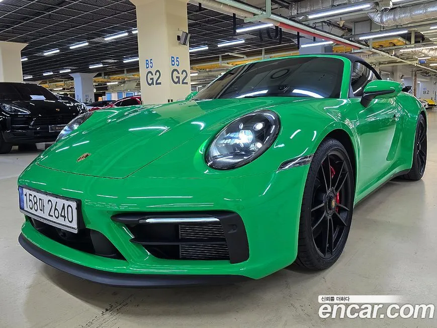 Porsche 911 Carrera 4 GTS Cabriolet