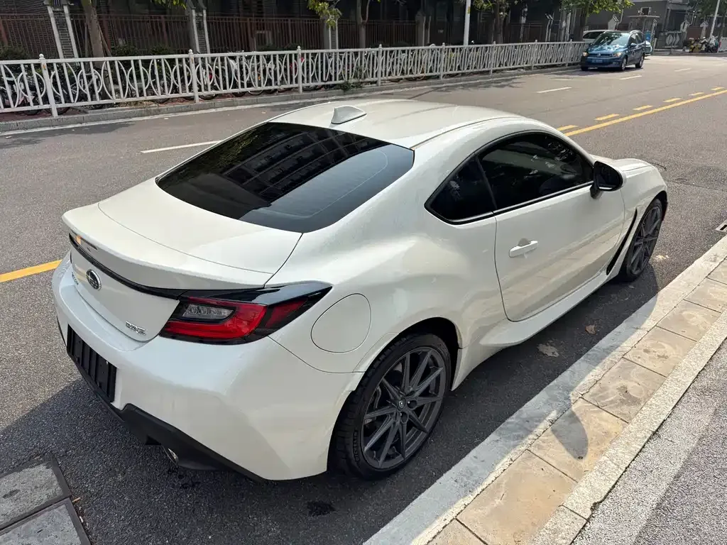 Subaru BRZ — фото 4