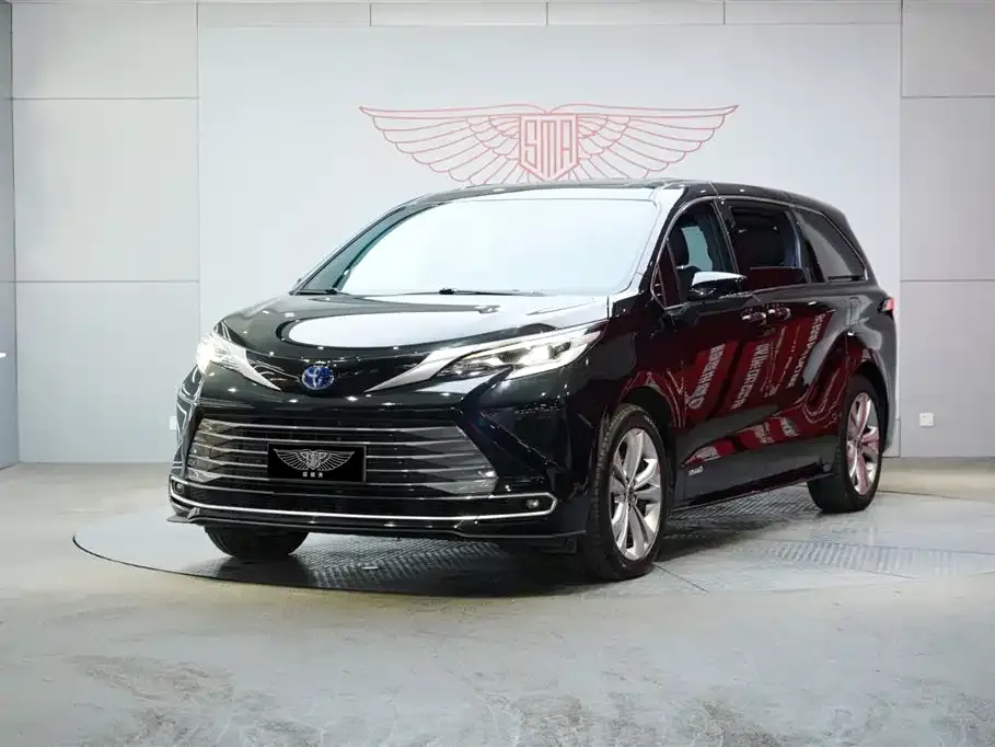 Toyota Sienna 2022 из CN, фото 1
