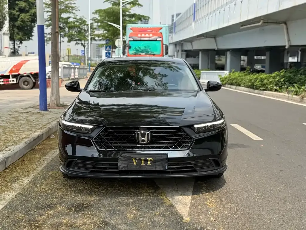 Honda Accord — фото 9