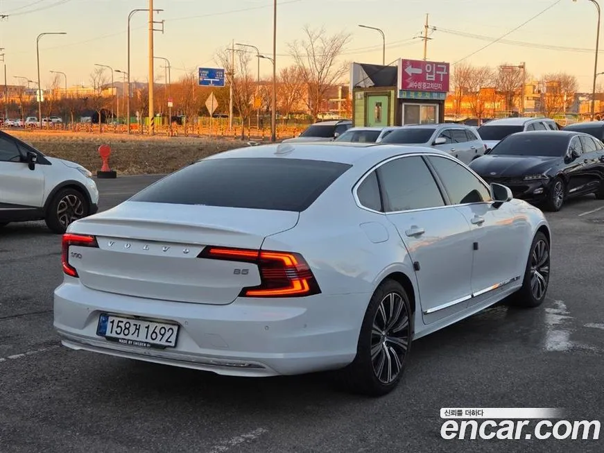 Volvo S90 2024 из KR, фото 2