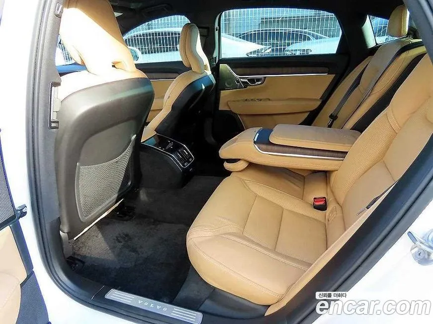 Volvo S90 2024 из KR, фото 7