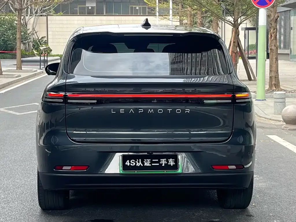 Leapmotor C10 — фото 5