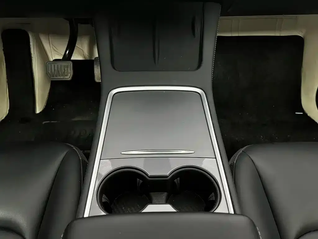 Tesla Model Y 2023 из CN, фото 6