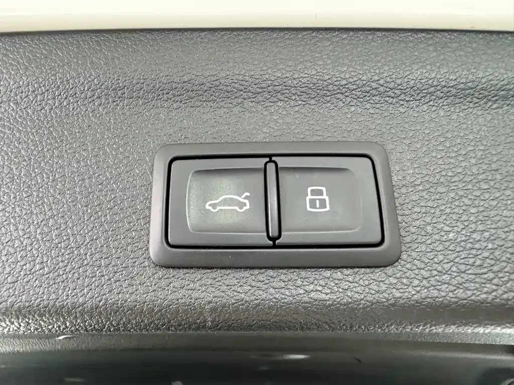 Audi Q3 — фото 10
