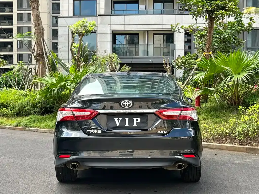 Toyota Camry — фото 6