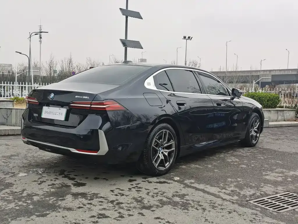 BMW i5 2025 из CN, фото 3