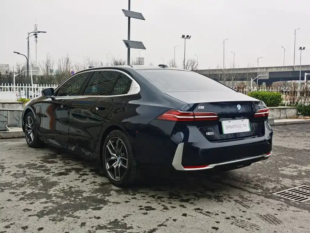 BMW i5 2025 из CN, фото 4