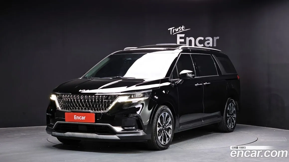 Kia Carnival — фото 1