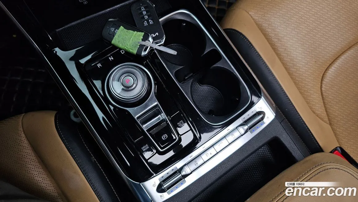 Kia Carnival — фото 10