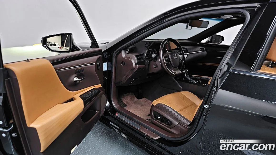 Lexus ES 2021 из KR, фото 10