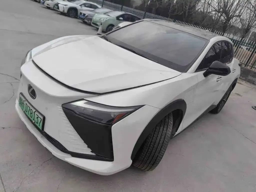 Lexus RZ