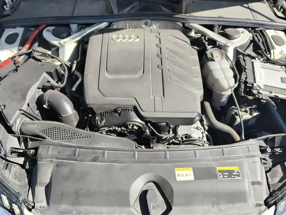 Audi A4L 2024 из CN, фото 9