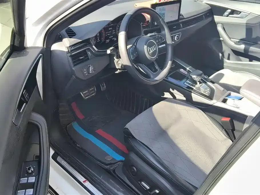 Audi A4L 2024 из CN, фото 4