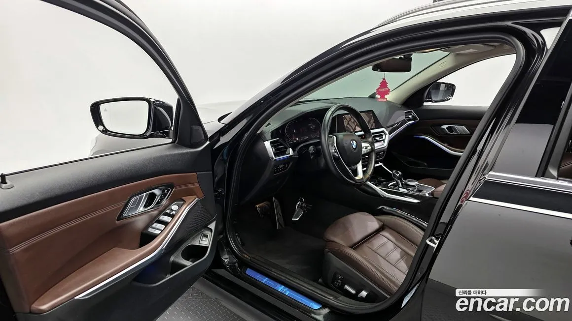 BMW 3-Series 2021 из KR, фото 10