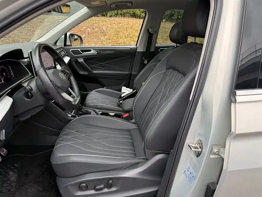 Volkswagen Tiguan L 2021 из CN, фото 4
