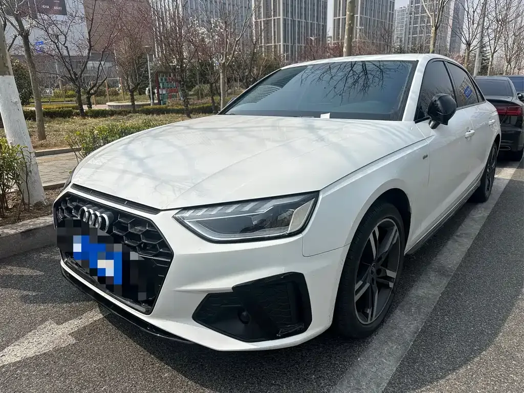 Audi A4L 2023 из CN, фото 1