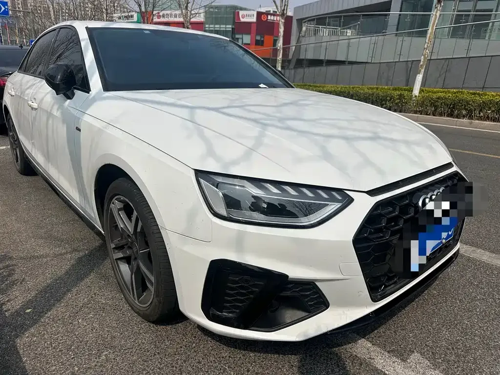Audi A4L 2023 из CN, фото 9