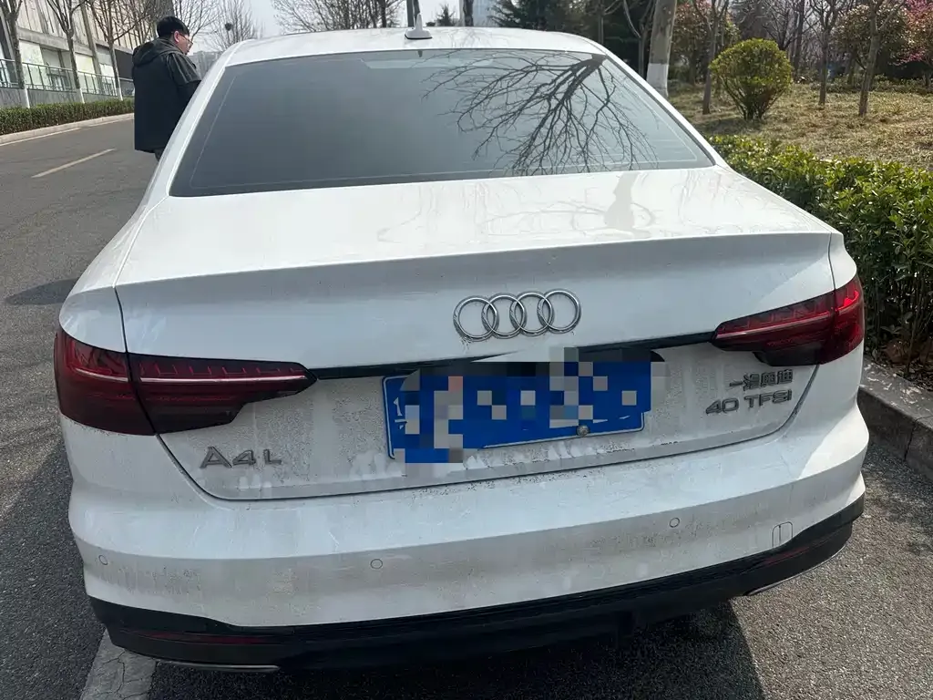 Audi A4L 2023 из CN, фото 5