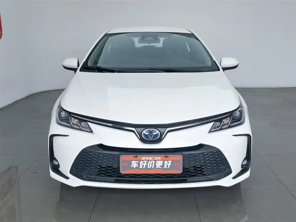 Toyota Corolla — фото 4