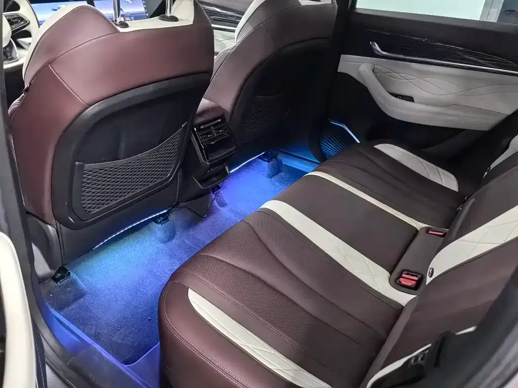 Geely Xingyue L 2024 из CN, фото 8