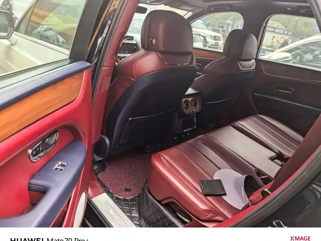 Bentley Bentayga PHEV 2021 из CN, фото 5