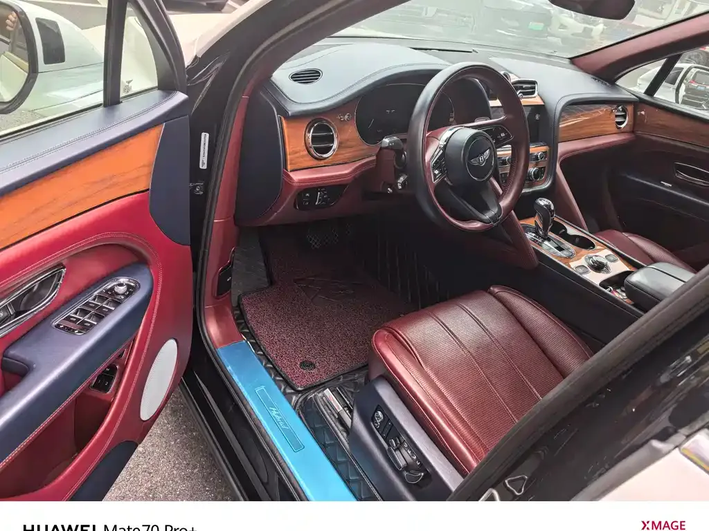 Bentley Bentayga PHEV 2021 из CN, фото 2