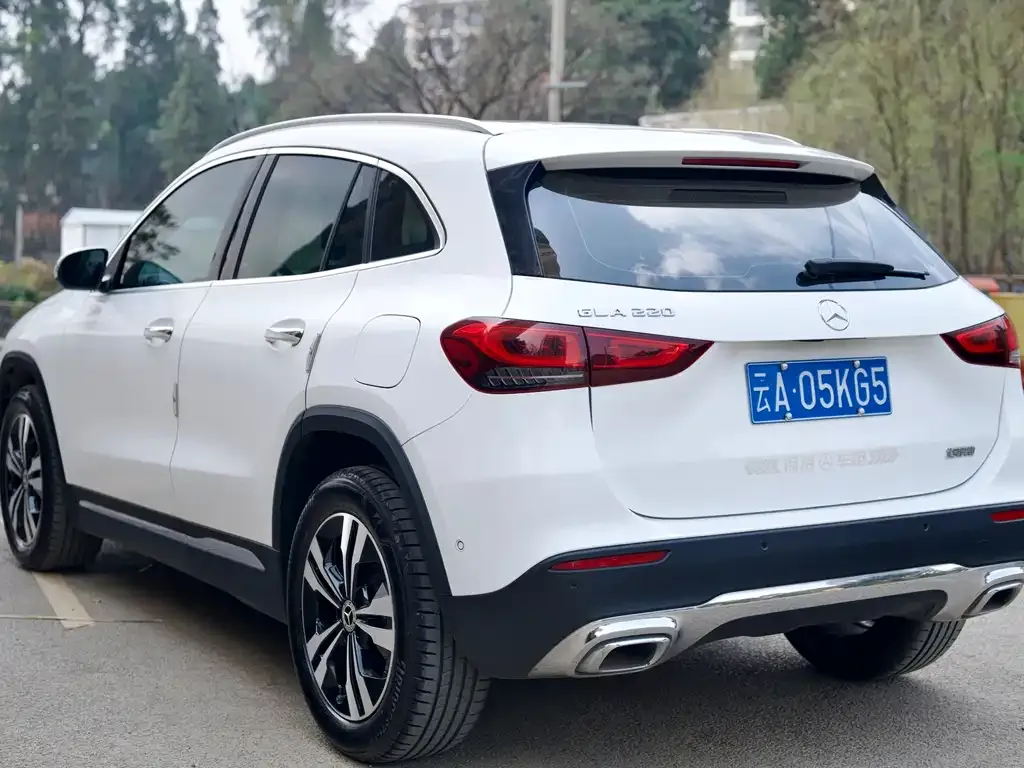 Mercedes-Benz GLA — фото 8
