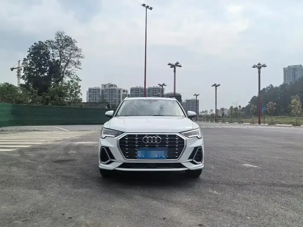 Audi Q3 2021 из CN, фото 8
