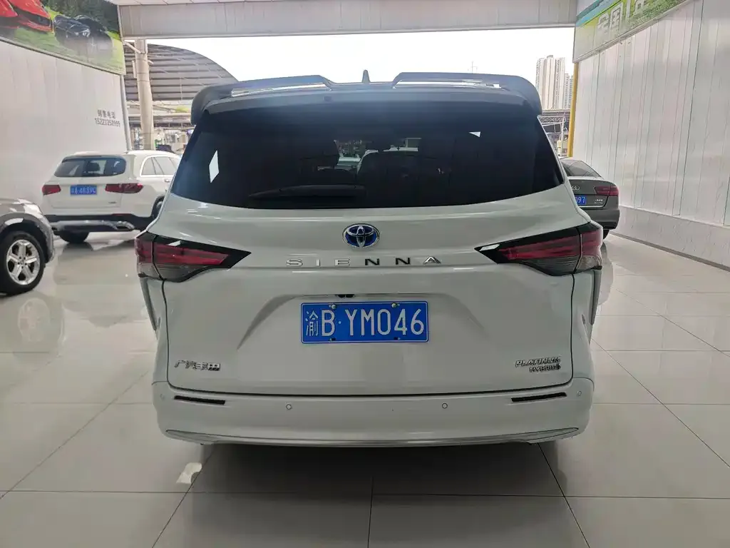 Toyota Sienna 2022 из CN, фото 3