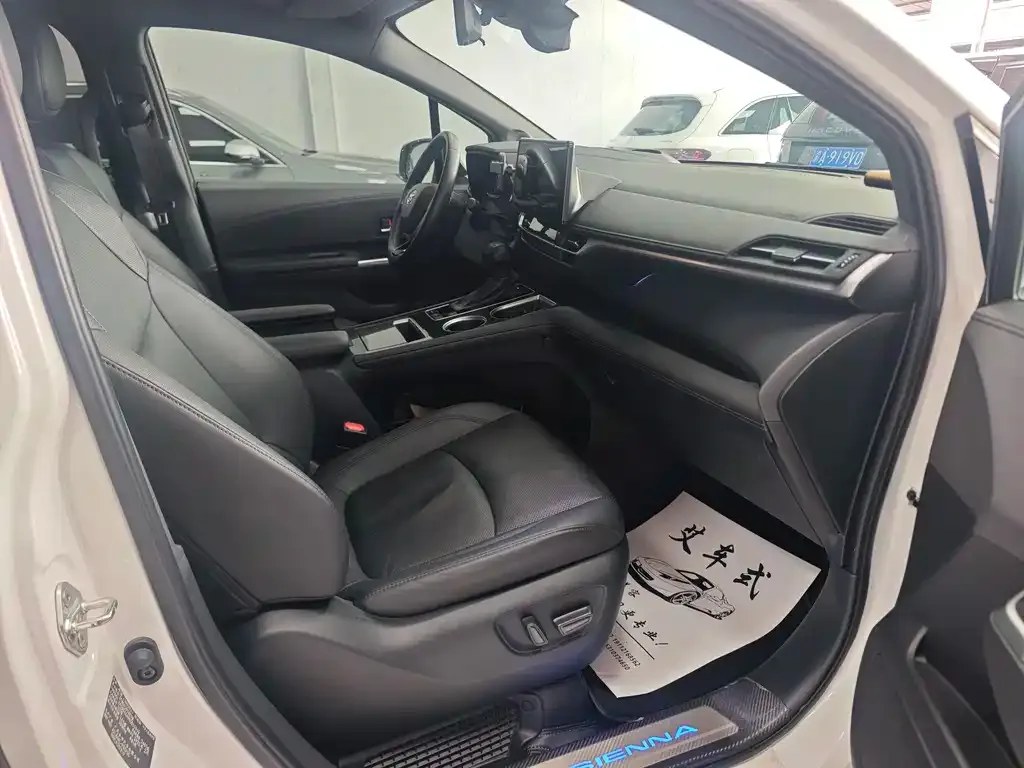 Toyota Sienna 2022 из CN, фото 9