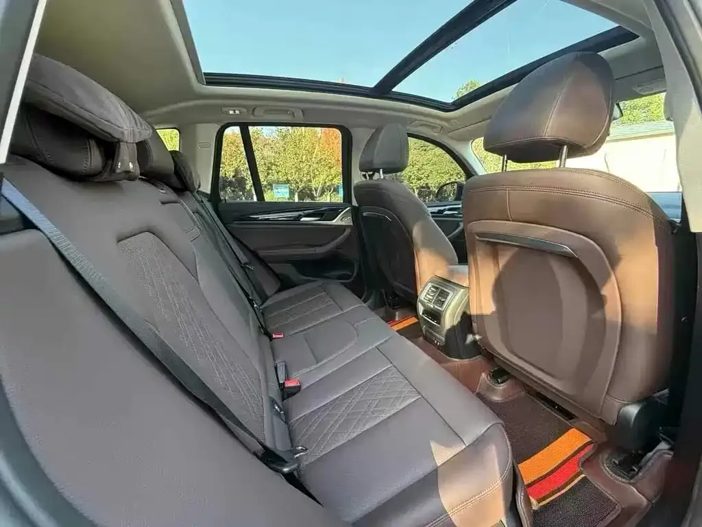 BMW X3 2024 из CN, фото 2