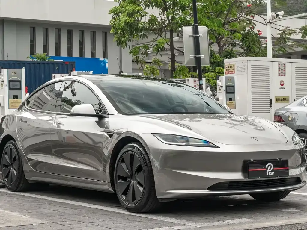 Tesla Model 3 2023 из CN, фото 1