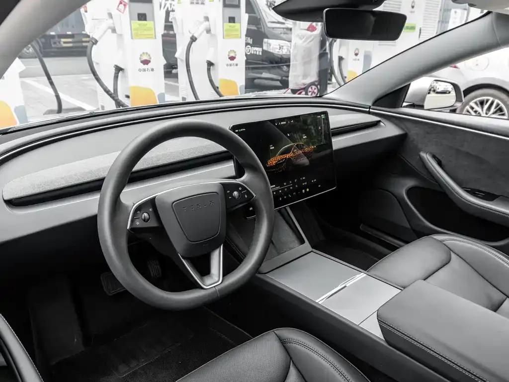 Tesla Model 3 2023 из CN, фото 2