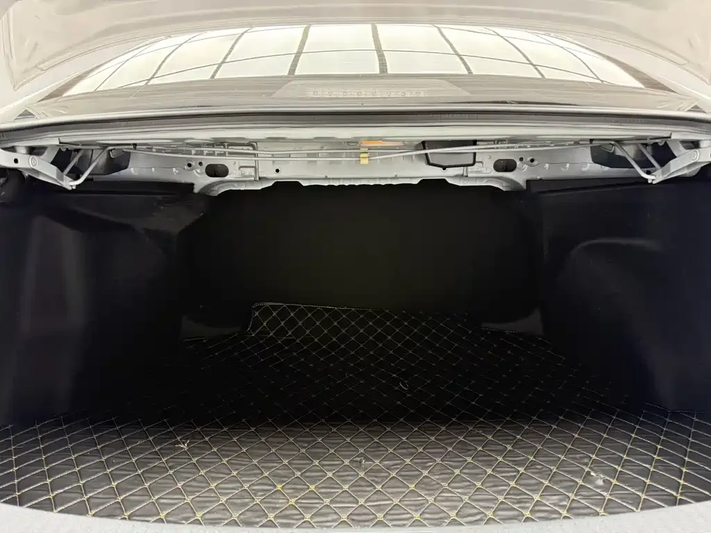 Toyota Corolla 2022 из CN, фото 7