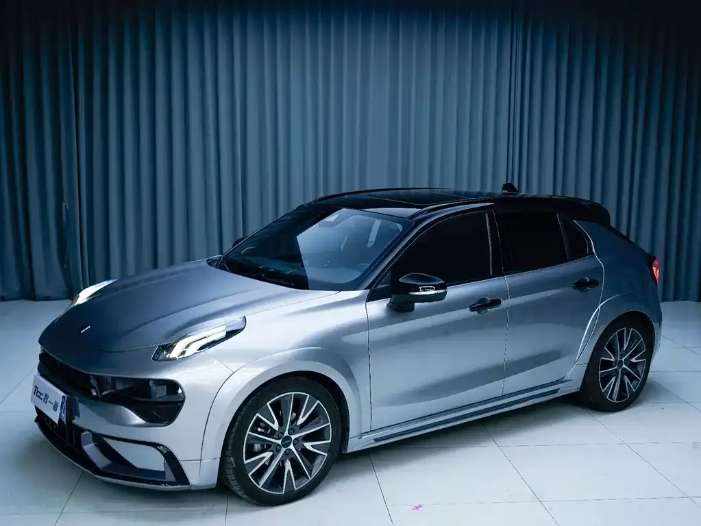 Lynk & Co 02 Hatchback — фото 1