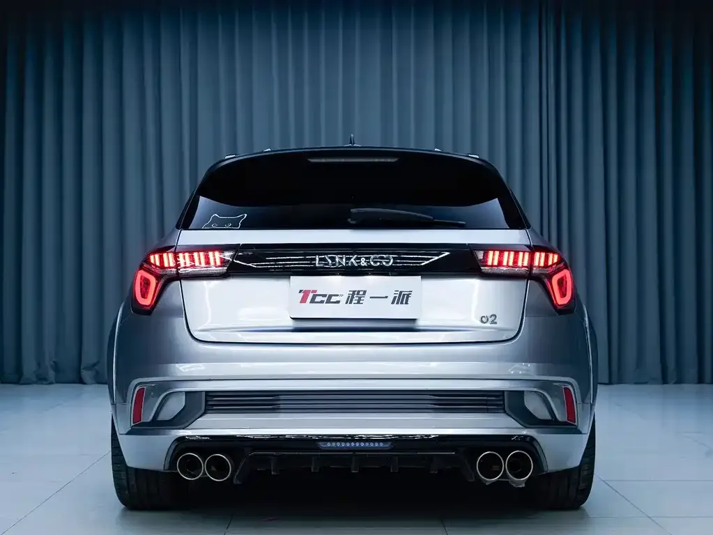 Lynk & Co 02 Hatchback — фото 5