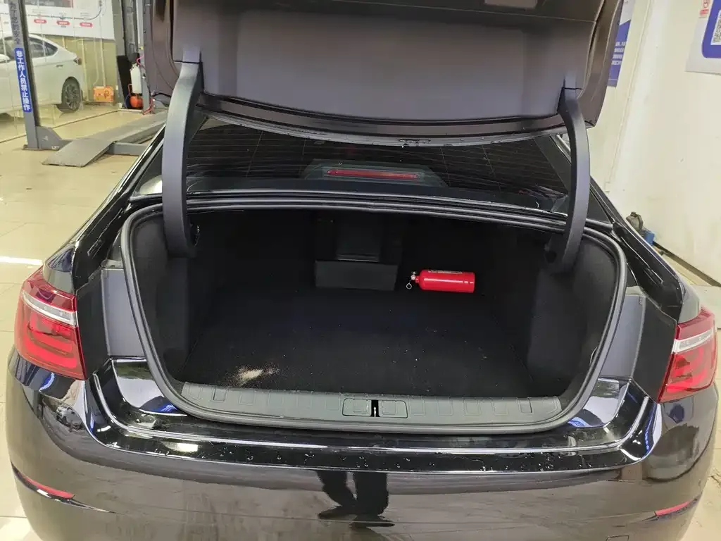 Citroen C6 2023 из CN, фото 9