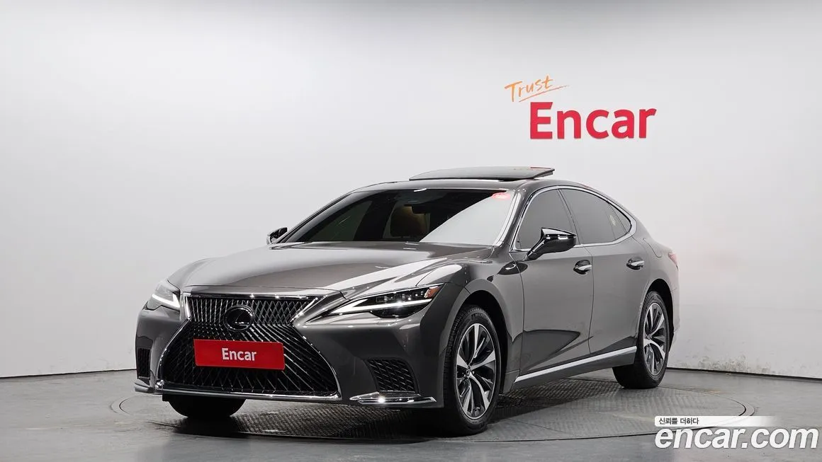 Lexus LS