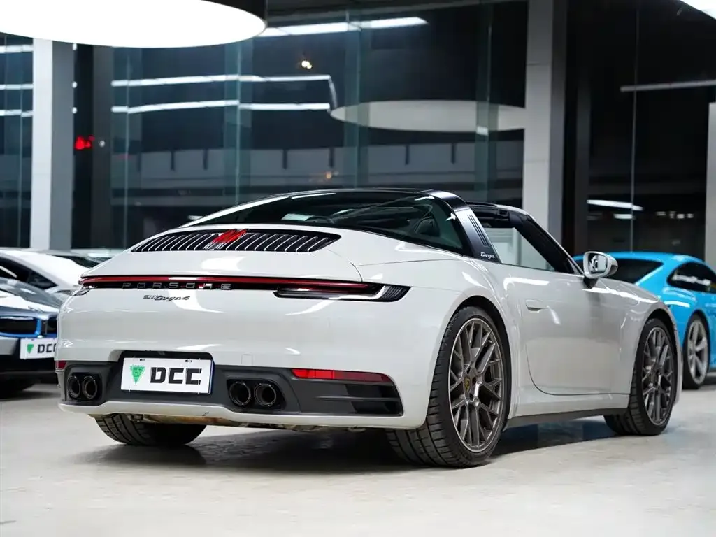Porsche 911 2023 из CN, фото 5