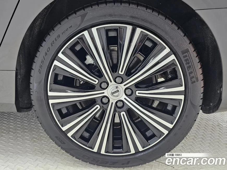 Volvo S90 — фото 10