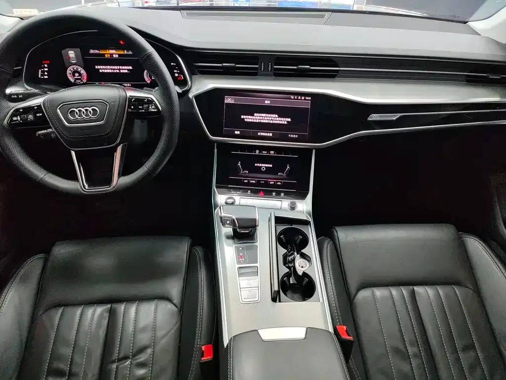 Audi A6L 2023 из CN, фото 4