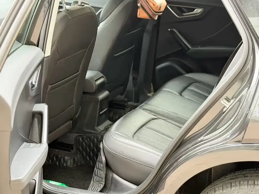 Audi Q2L 2024 из CN, фото 2