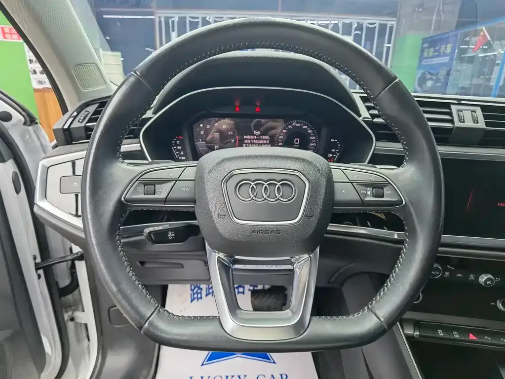 Audi Q3 — фото 4