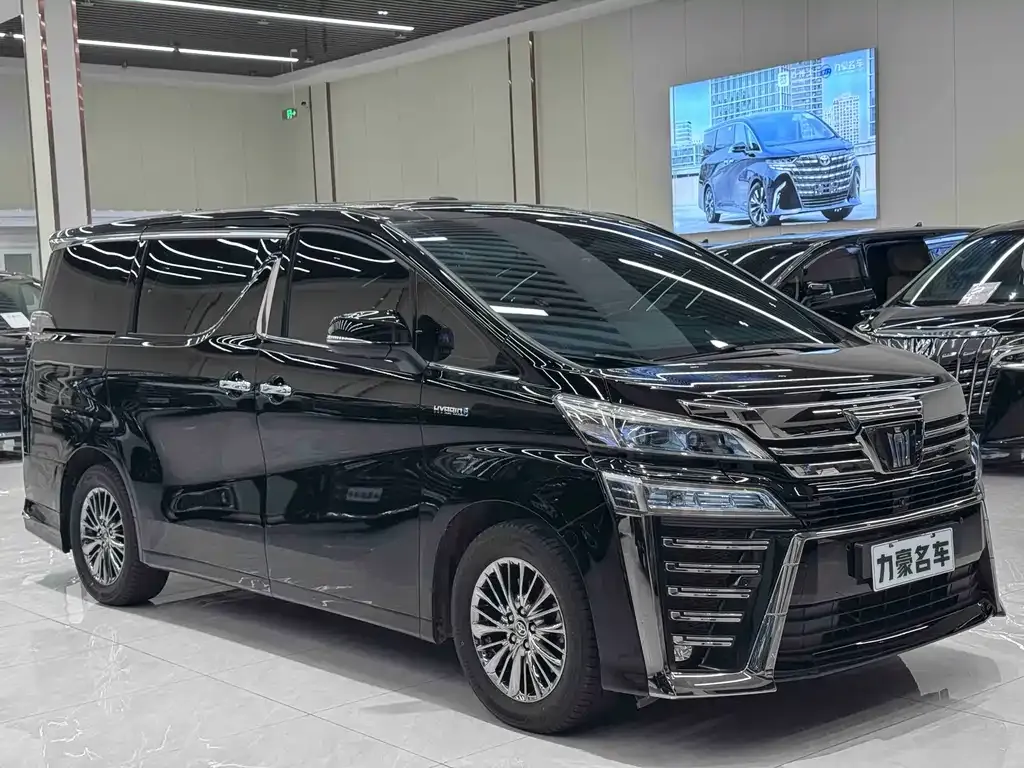 Toyota Vellfire — фото 9