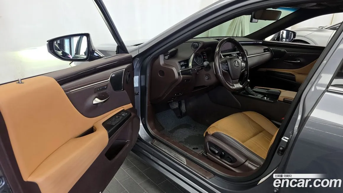 Lexus ES 2021 из KR, фото 9