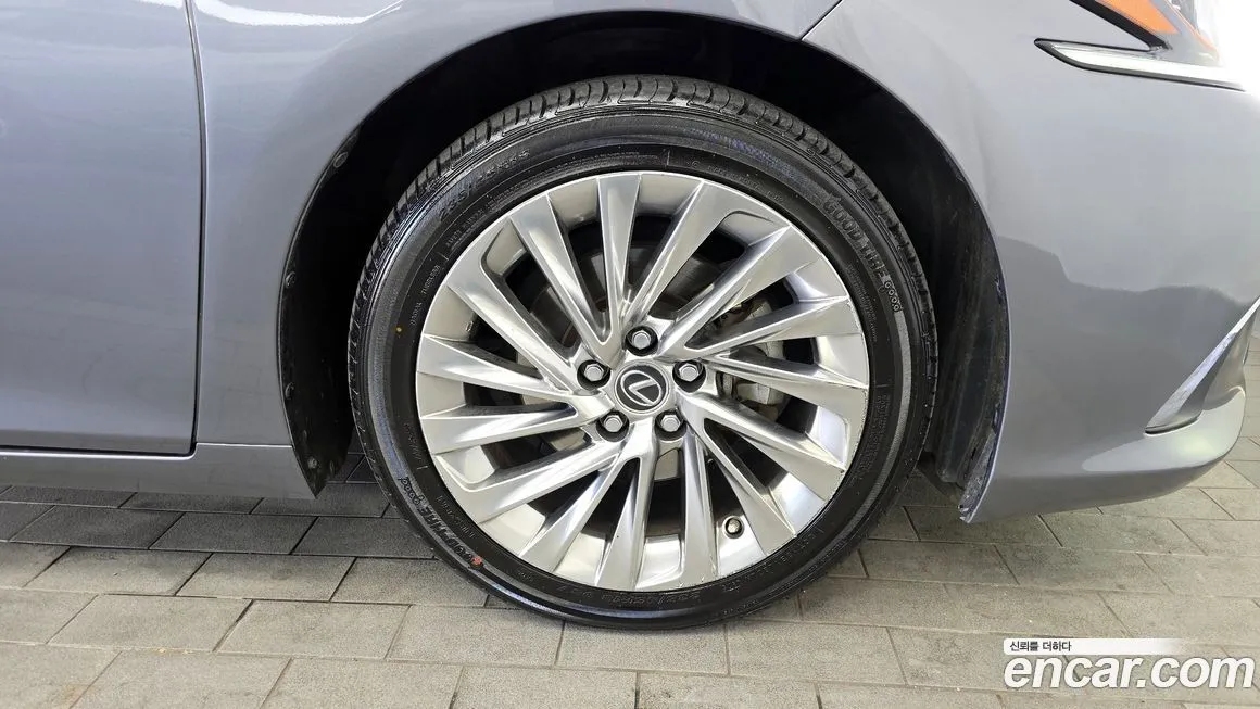 Lexus ES 2021 из KR, фото 8