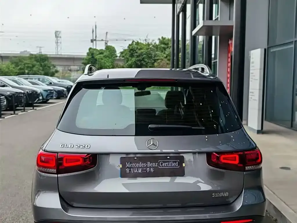 Mercedes-Benz GLB 2023 из CN, фото 2